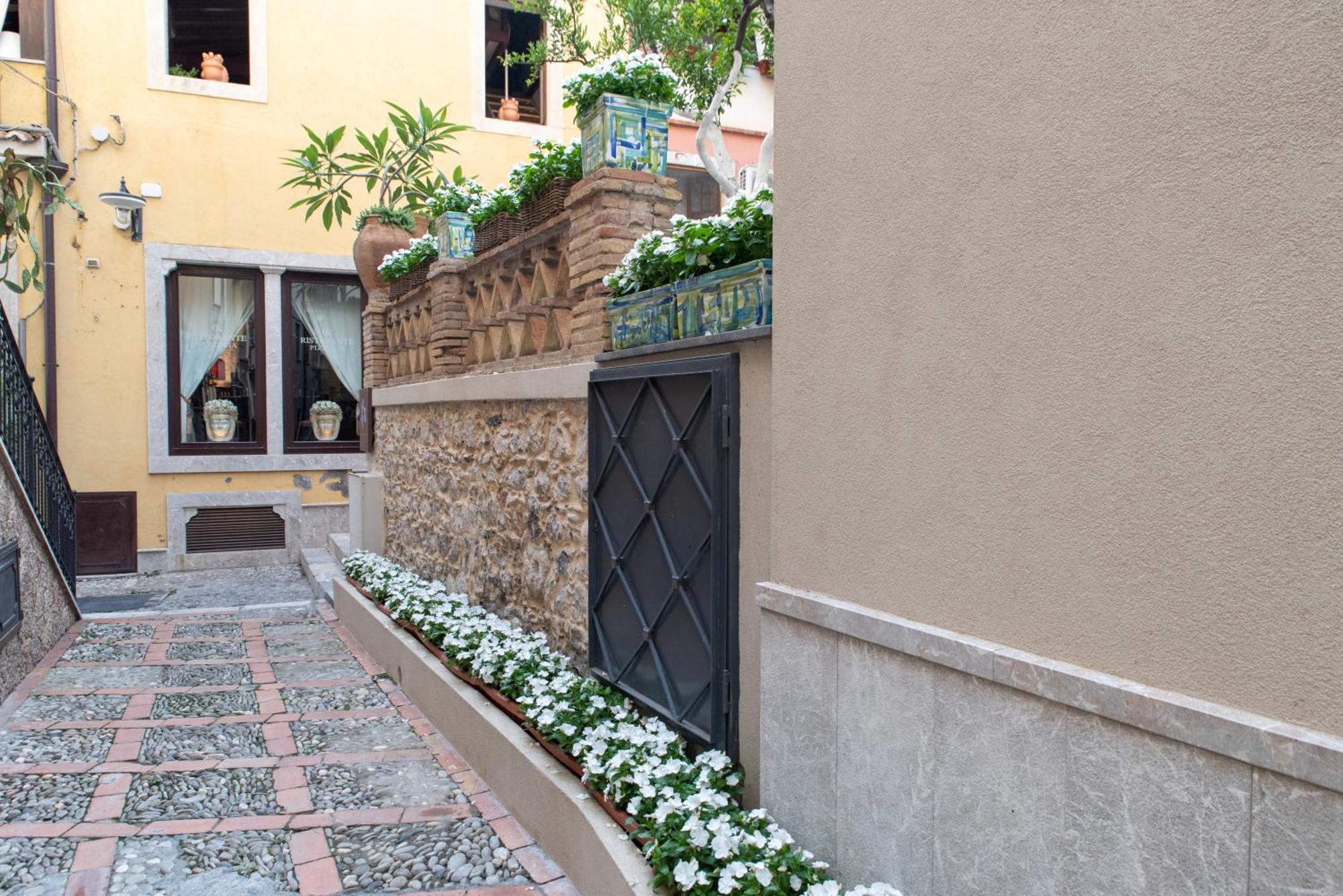 Villa D'Orville luxury suites Taormine Extérieur photo